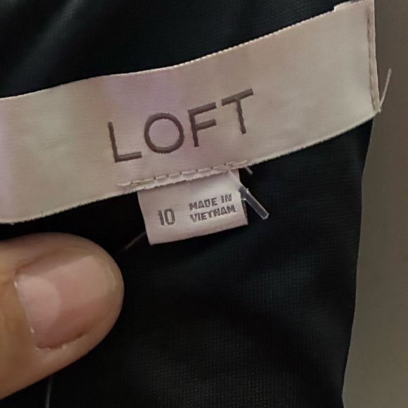 🆕LOFT Black Sheath Ruched Flounce Crew Neck Short Sleeve Mini Dress 10🆕 - Picture 11 of 14